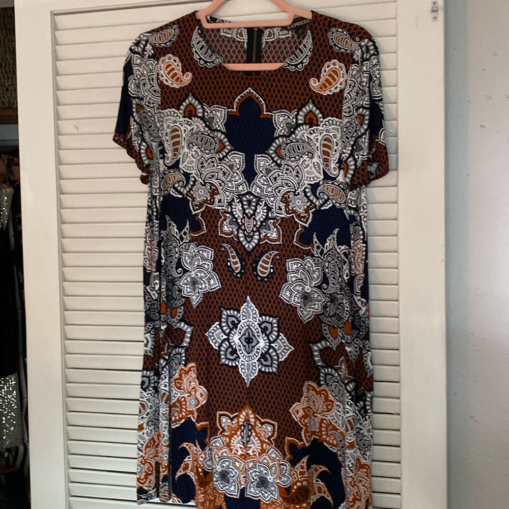 Express Patterned Shift Dress Size Small Guc - image 1